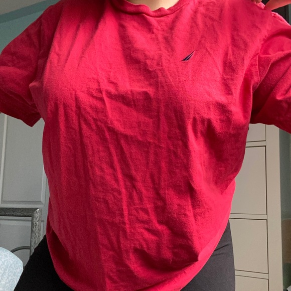 The perfect oversized bright red Nautica tee - Picture 3 of 6